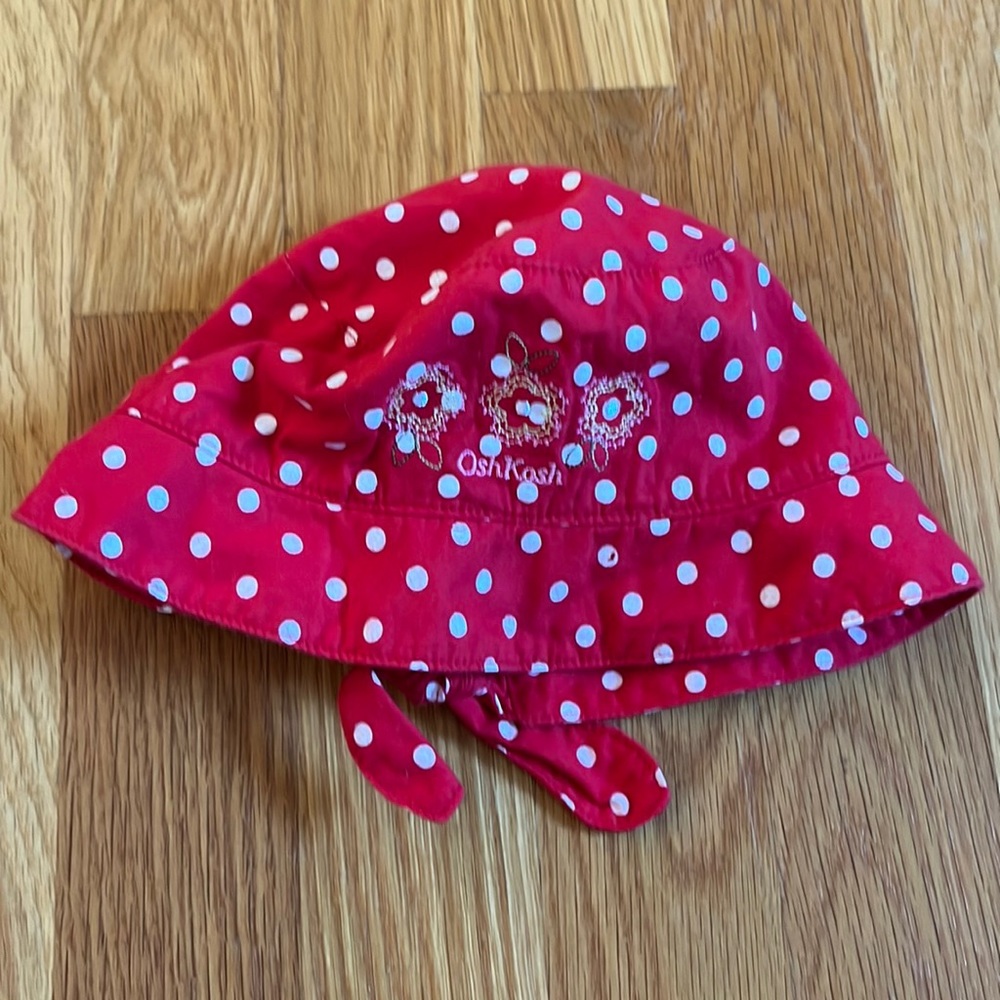 New born sun hat by Baby Osh Kosh